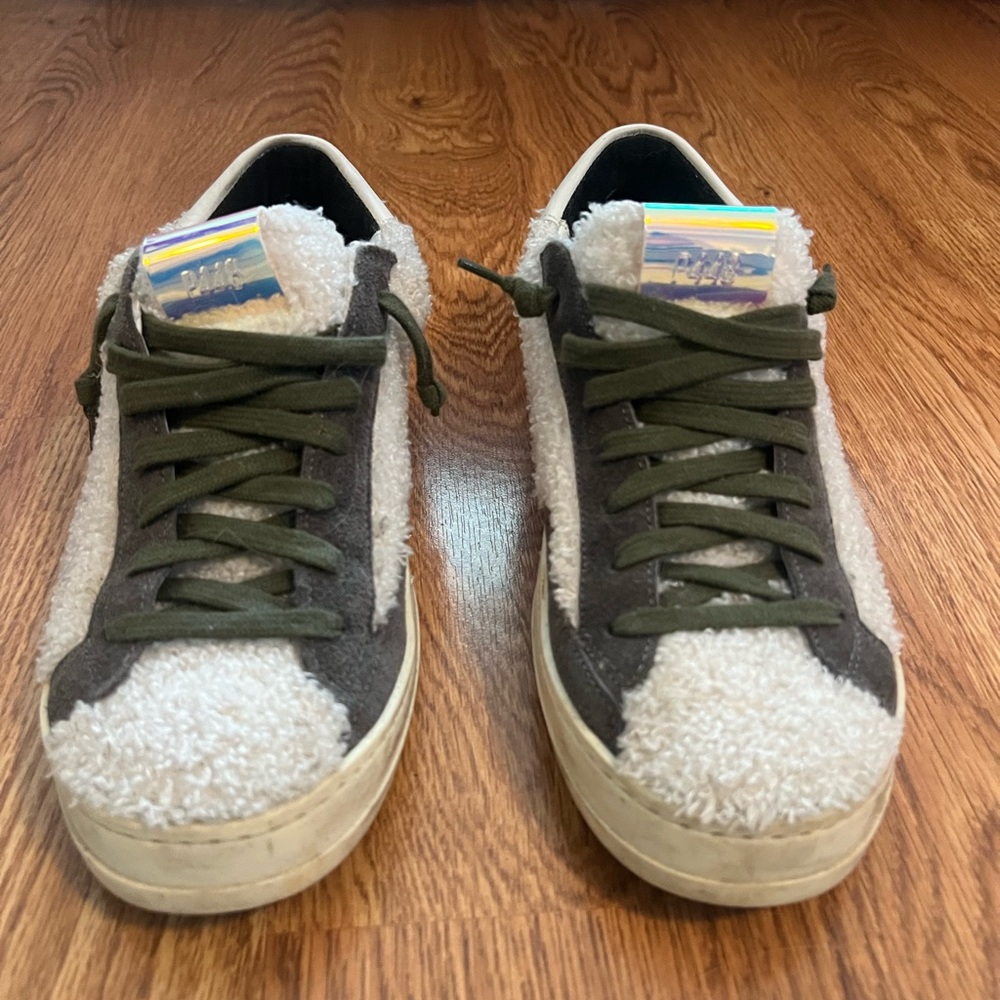 P448 Sneakers